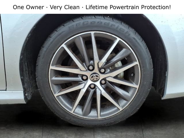 Used 2023 Toyota Camry XLE image 9