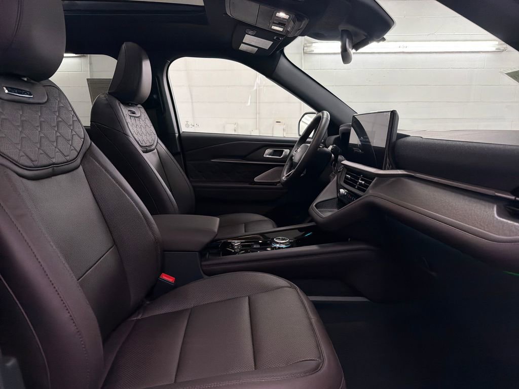 New 2026 Ford Explorer Platinum image 29