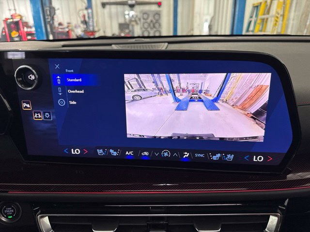 Used 2025 Chevrolet Traverse RS AWD/4WD image 34