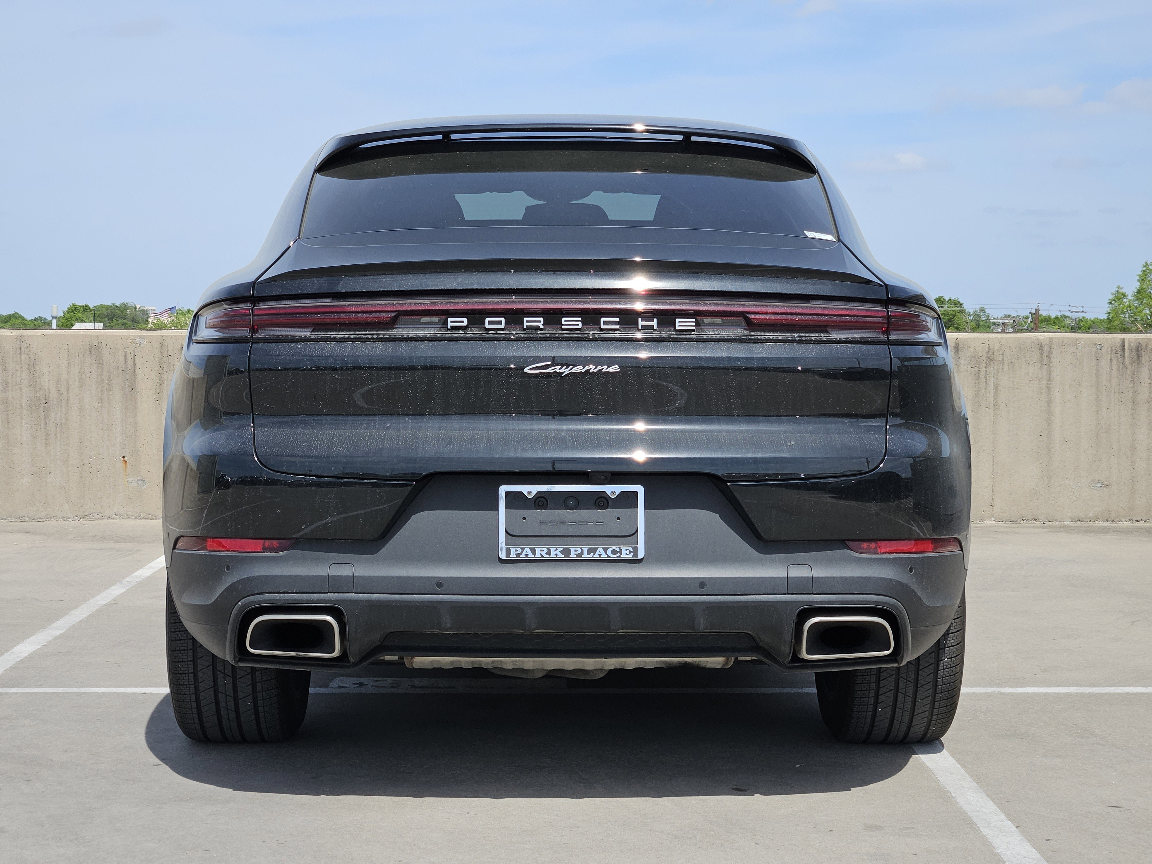 Certified 2025 Porsche Cayenne Coupe image 7
