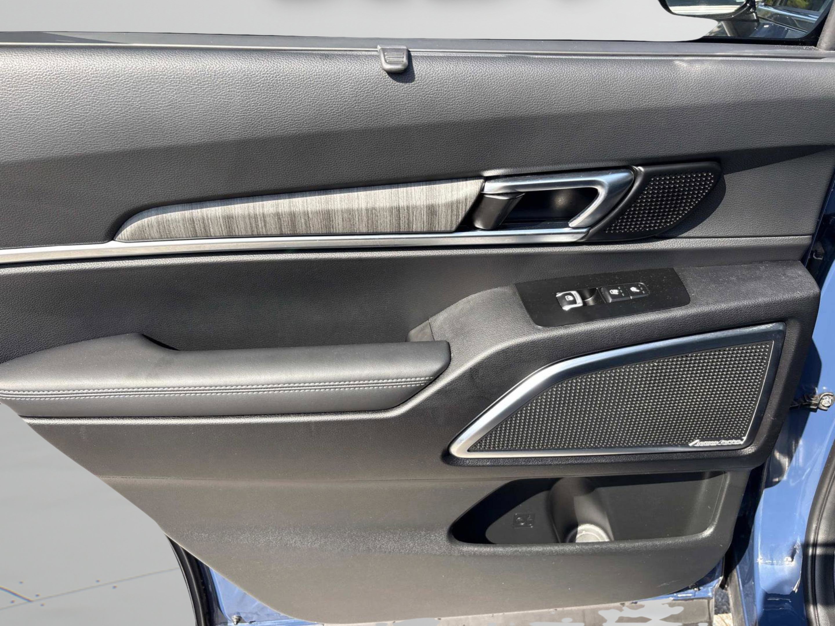 Used 2024 Kia Telluride SX Prestige image 32