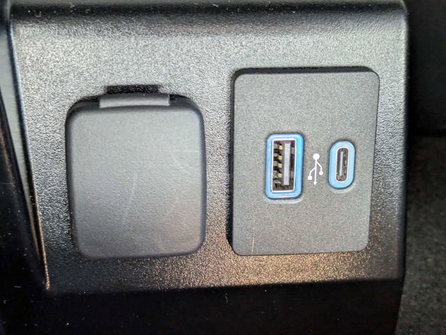 Certified 2021 Ford Explorer Platinum w/ Equipment Group 601A image 23