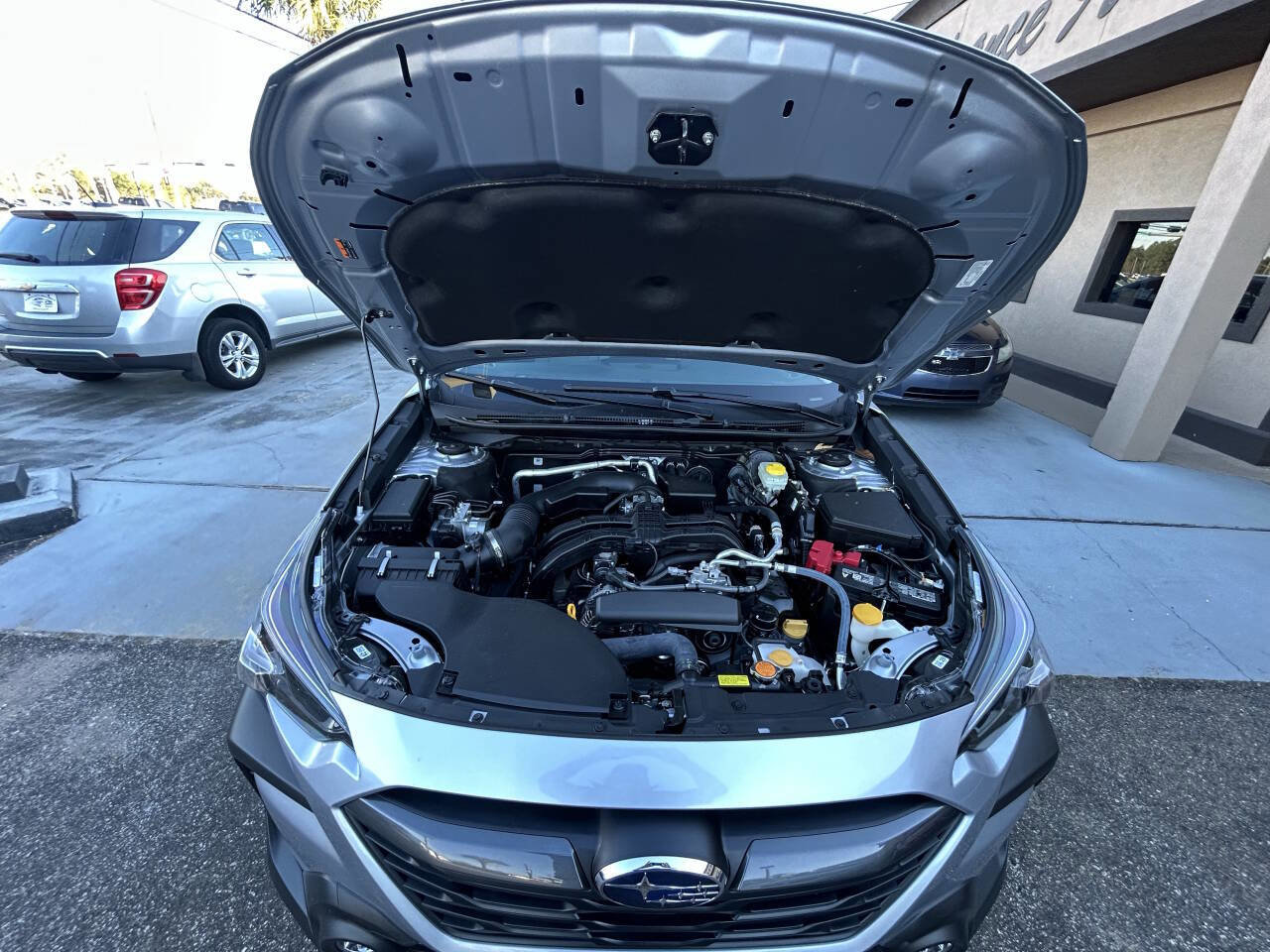 Used 2025 Subaru Outback Premium image 8