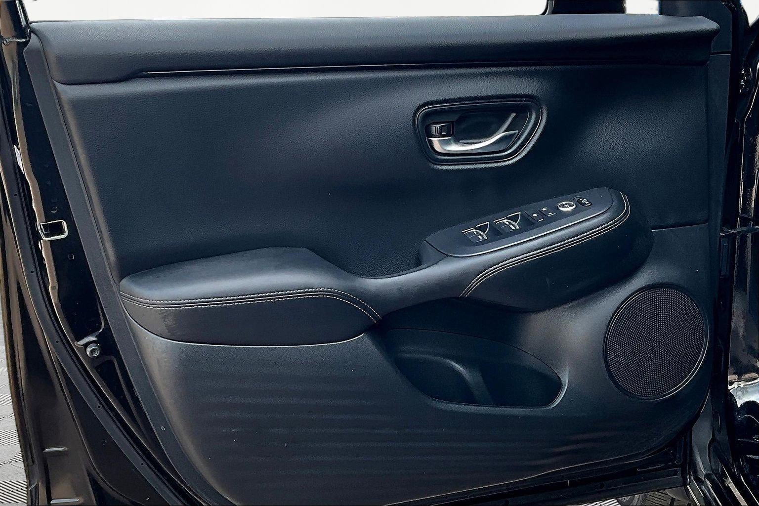 Used 2025 Honda HR-V EX-L image 19