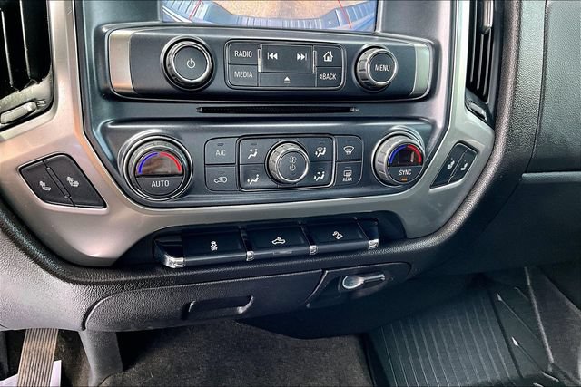 Used 2018 Chevrolet Silverado 1500 LT w/ All Star Edition AWD/4WD image 32