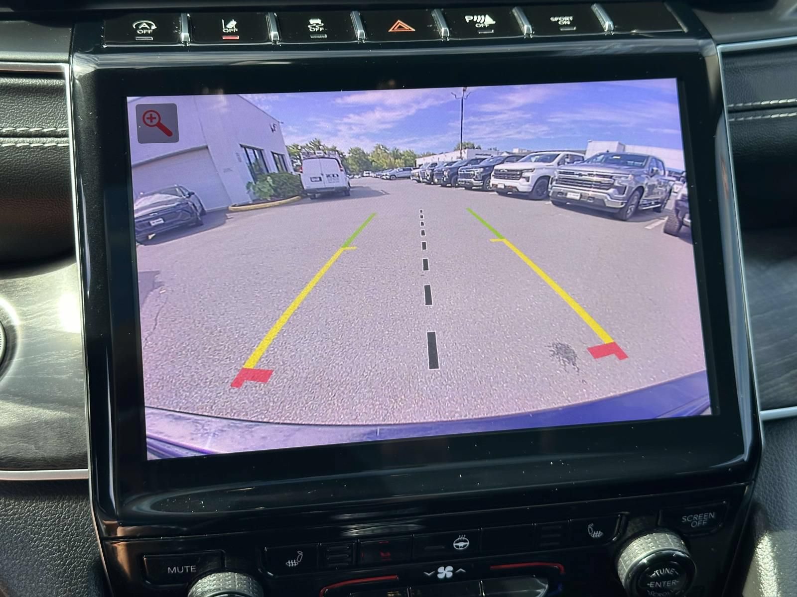 Used 2022 Jeep Grand Cherokee Limited RWD image 11