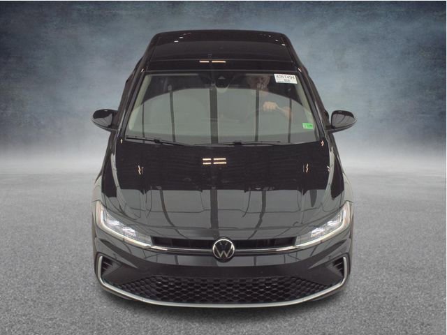 Used 2025 Volkswagen Jetta SE FWD image 2