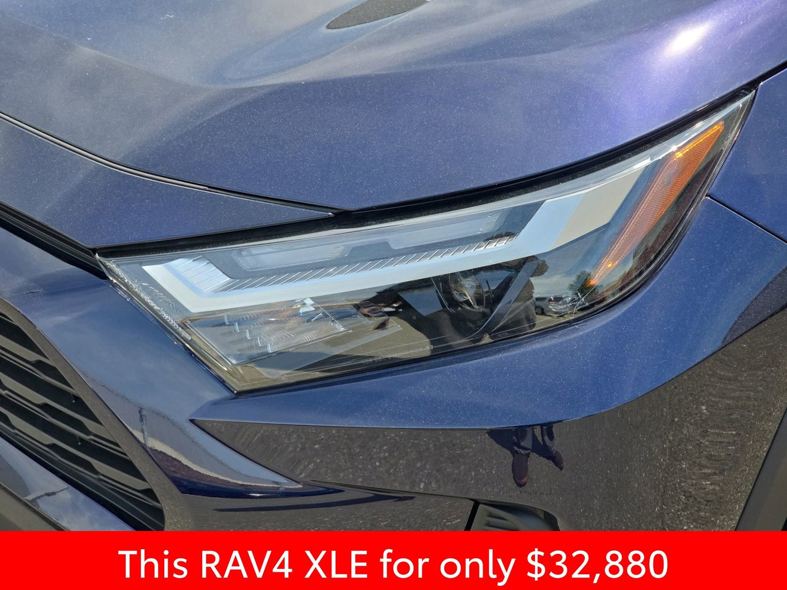 Used 2025 Toyota RAV4 XLE w/ Convenience Package FWD image 38