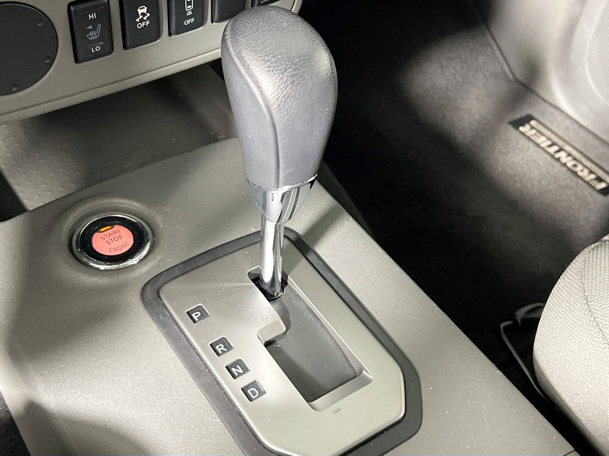 Used 2021 Nissan Frontier SV w/ Midnight Edition Floor Mats image 24