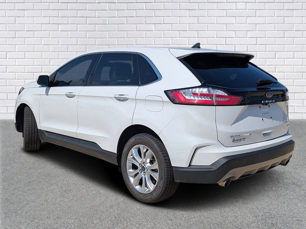 Used 2022 Ford Edge Titanium w/ Equipment Group 301A AWD/4WD image 3