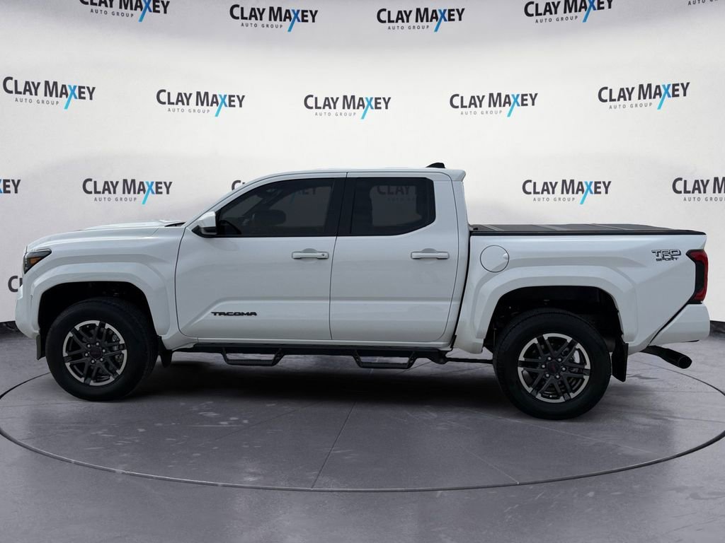 Used 2024 Toyota Tacoma TRD Sport image 2