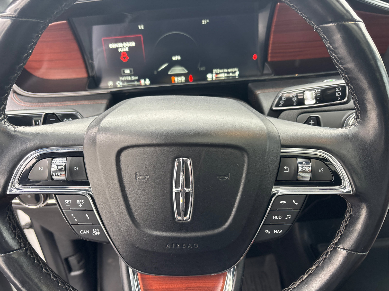 Used 2021 Lincoln Navigator L Reserve image 16