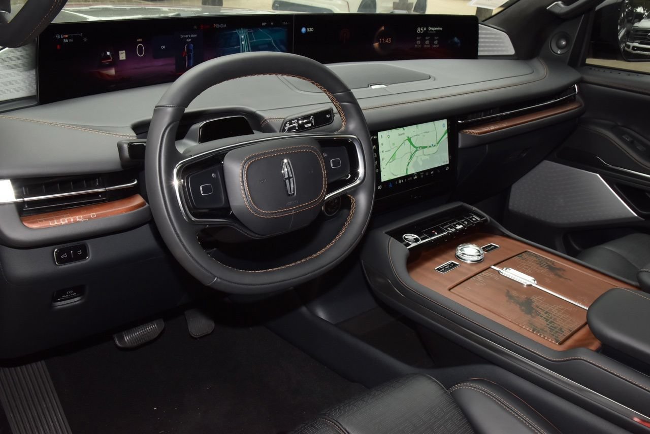 New 2026 Lincoln Navigator Black Label AWD/4WD image 39