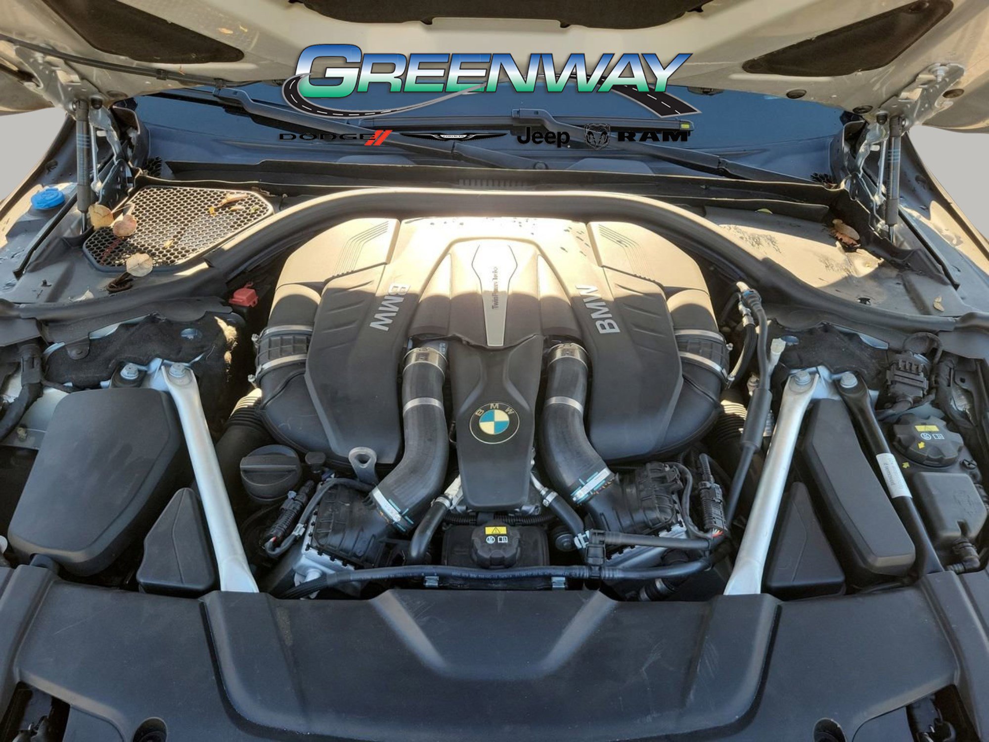 Used 2018 BMW 750i image 9