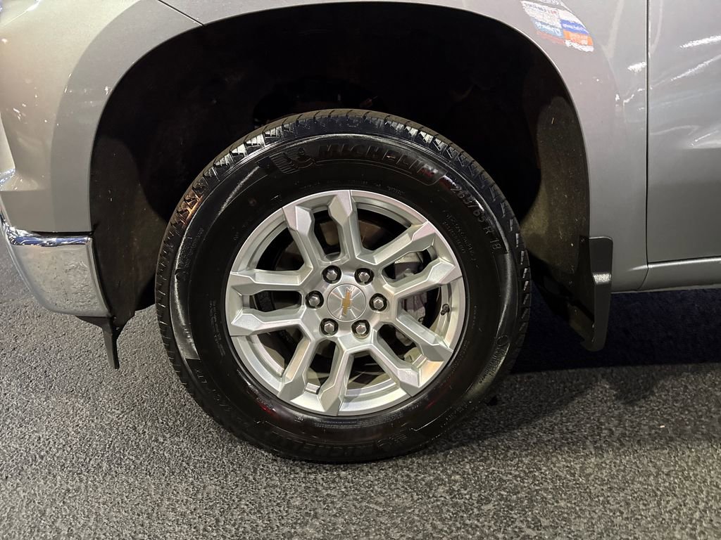 Used 2025 Chevrolet Silverado 1500 LT w/ Safety Package image 33