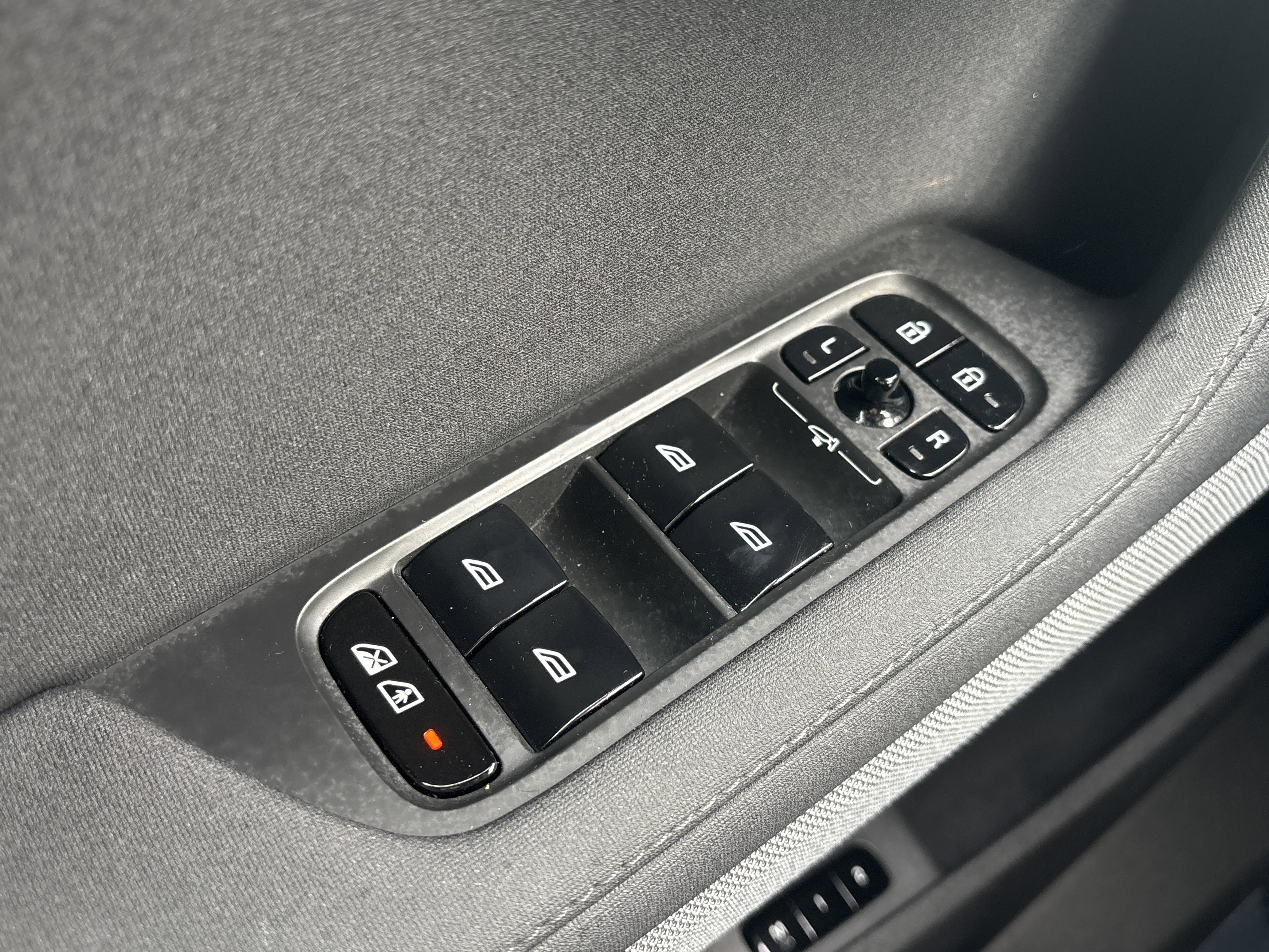 Used 2023 Polestar Polestar 2 image 28