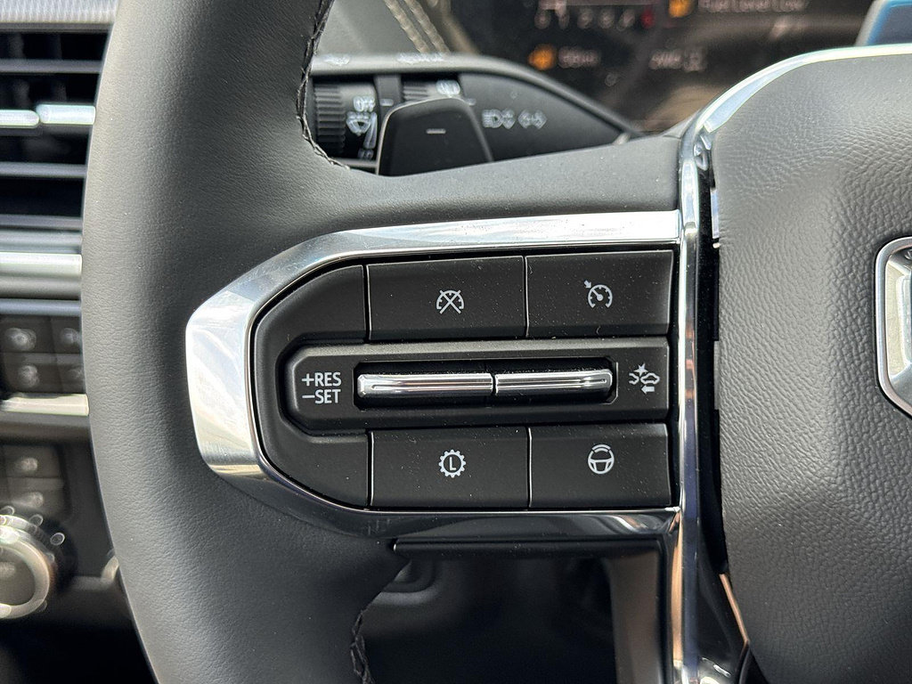 New 2026 GMC Yukon XL Elevation w/ Elevation Premium Package AWD/4WD image 9