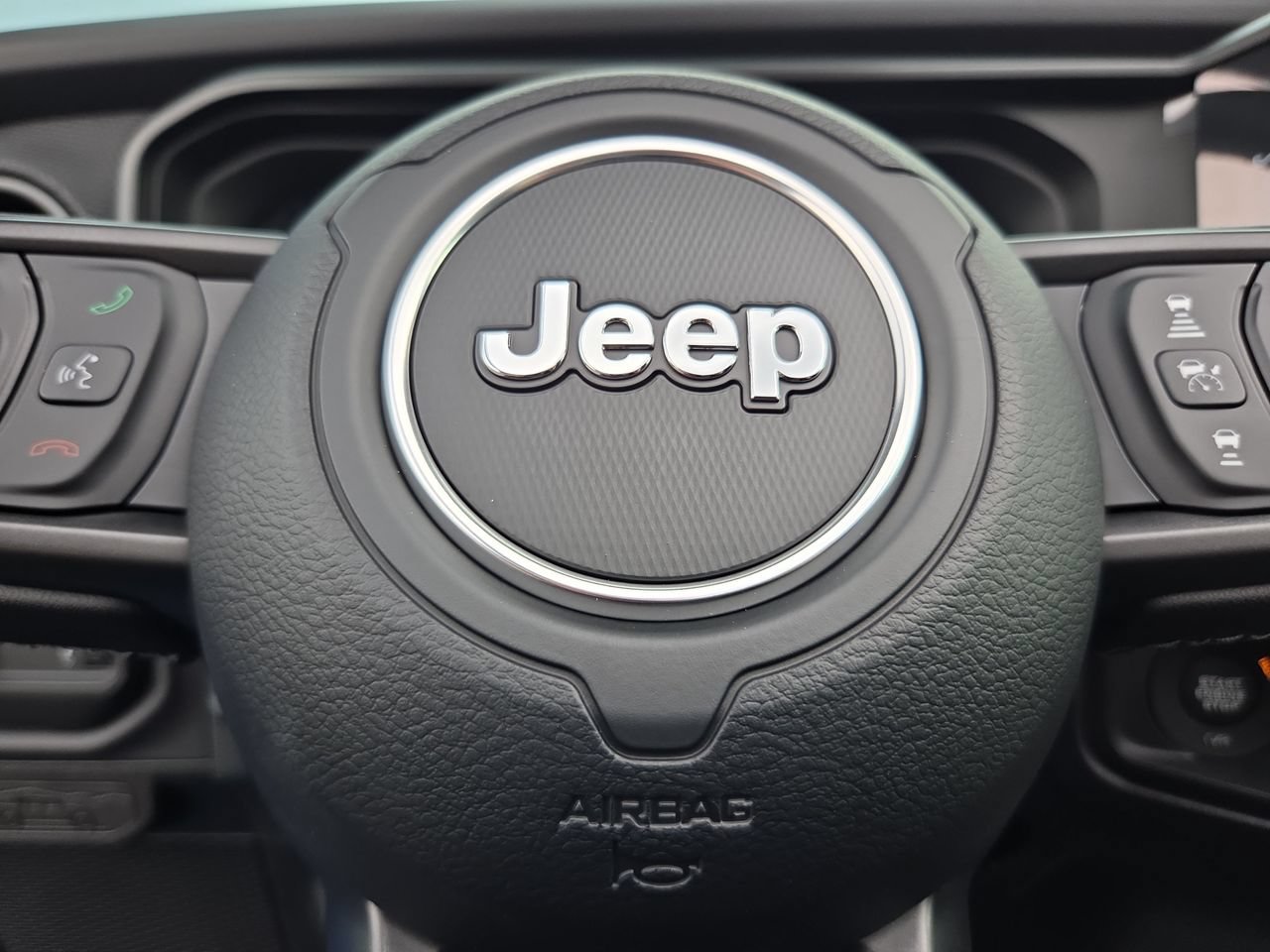 New 2026 Jeep Wrangler Unlimited Rubicon w/ Steel Bumper Group AWD/4WD image 24