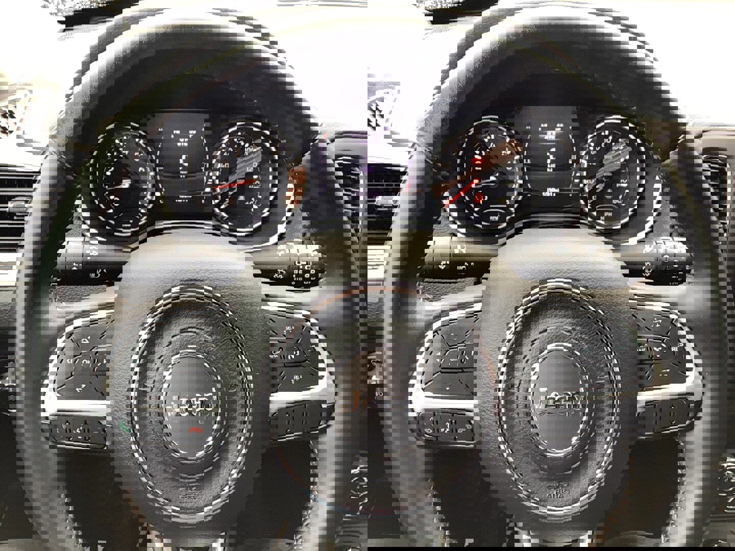 Certified 2018 Jeep Compass Latitude w/ Cold Weather Group image 9