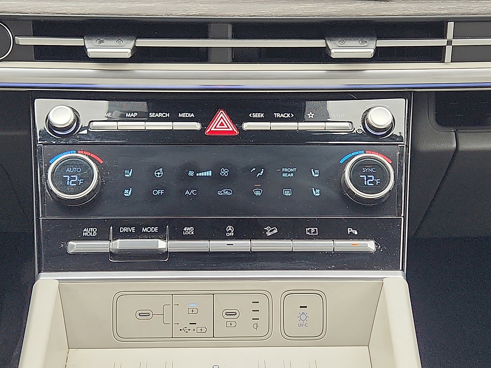 Used 2025 Hyundai Santa Fe Limited image 18