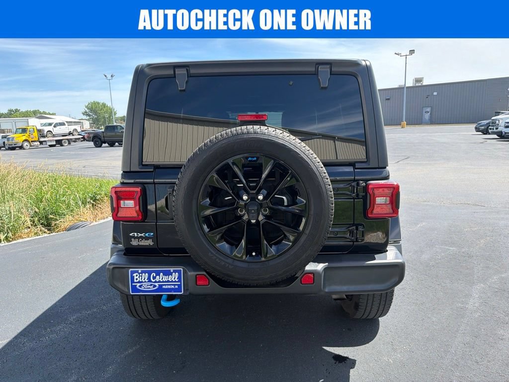 Used 2023 Jeep Wrangler Unlimited Sahara AWD/4WD image 5
