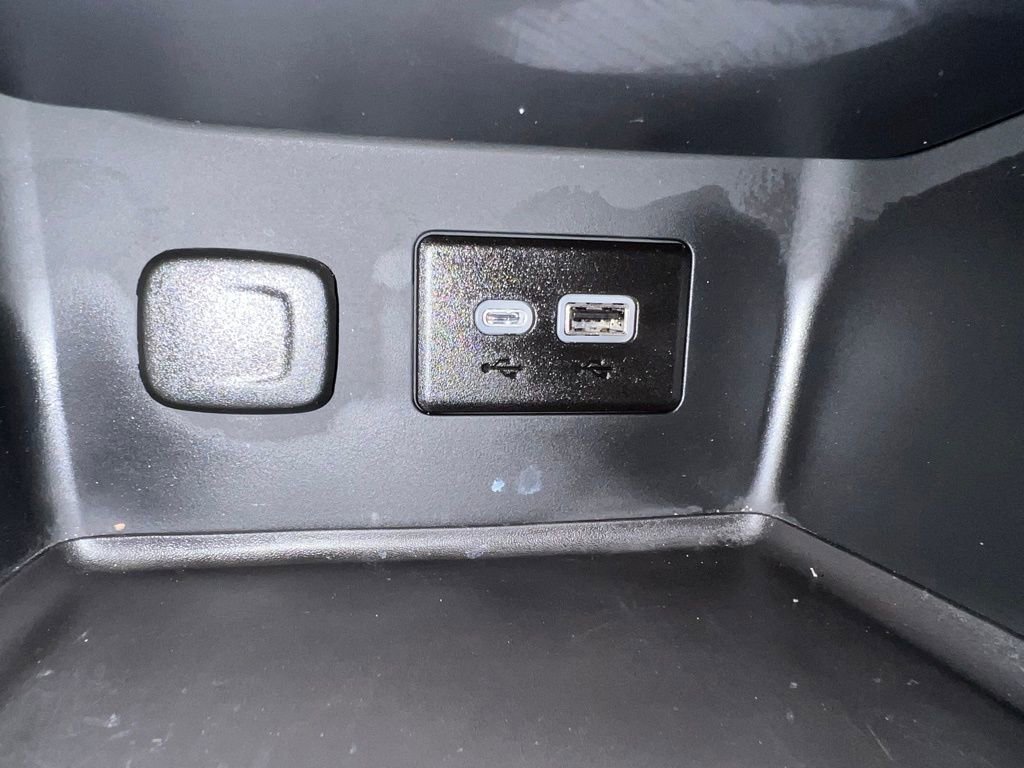 Used 2023 GMC Acadia SLE w/ Driver Convenience Package image 40