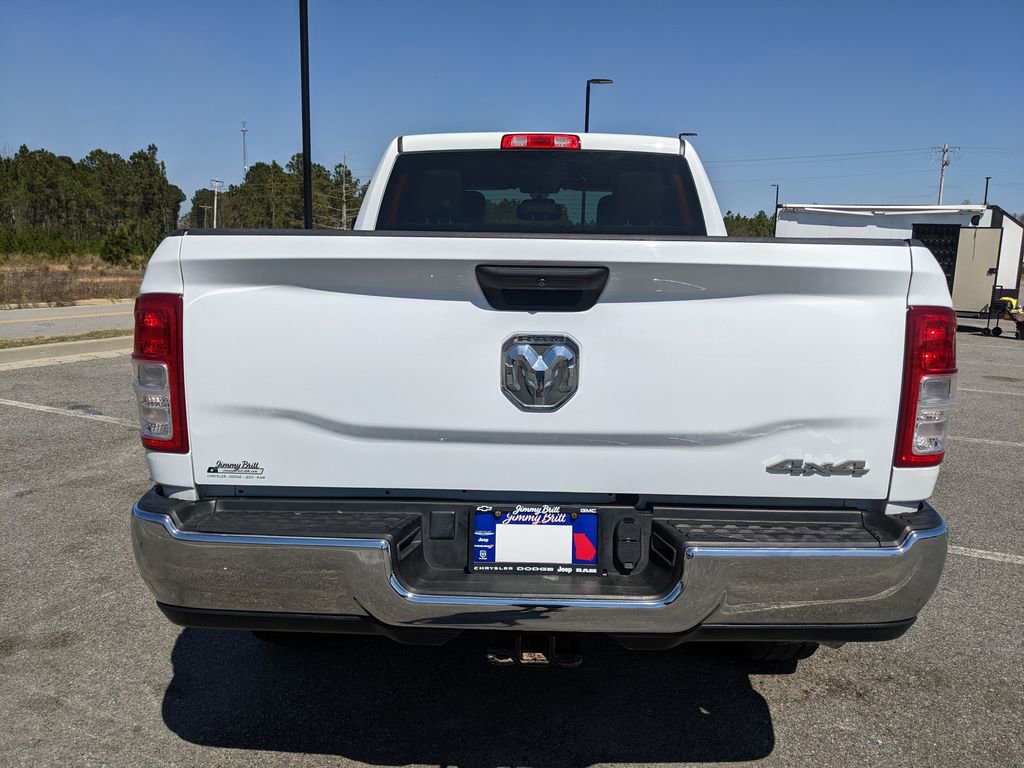 Used 2024 RAM 2500 Tradesman w/ Chrome Appearance Group image 17
