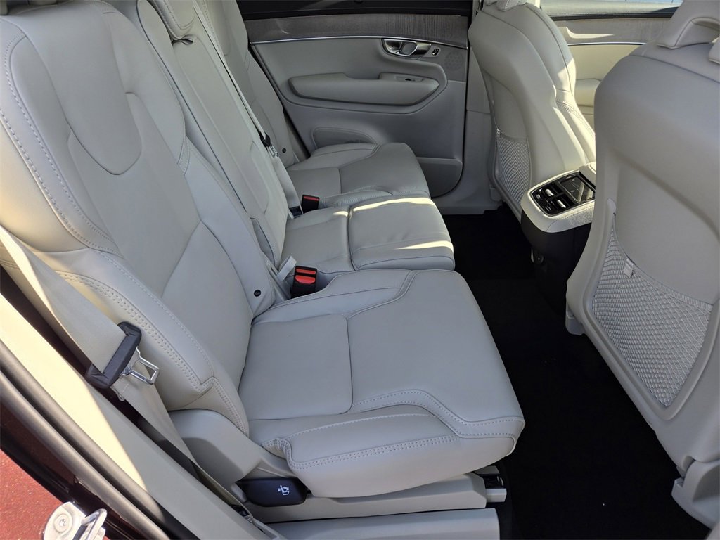 New 2025 Volvo XC90 B6 Ultra w/ Protection Package Premier image 19