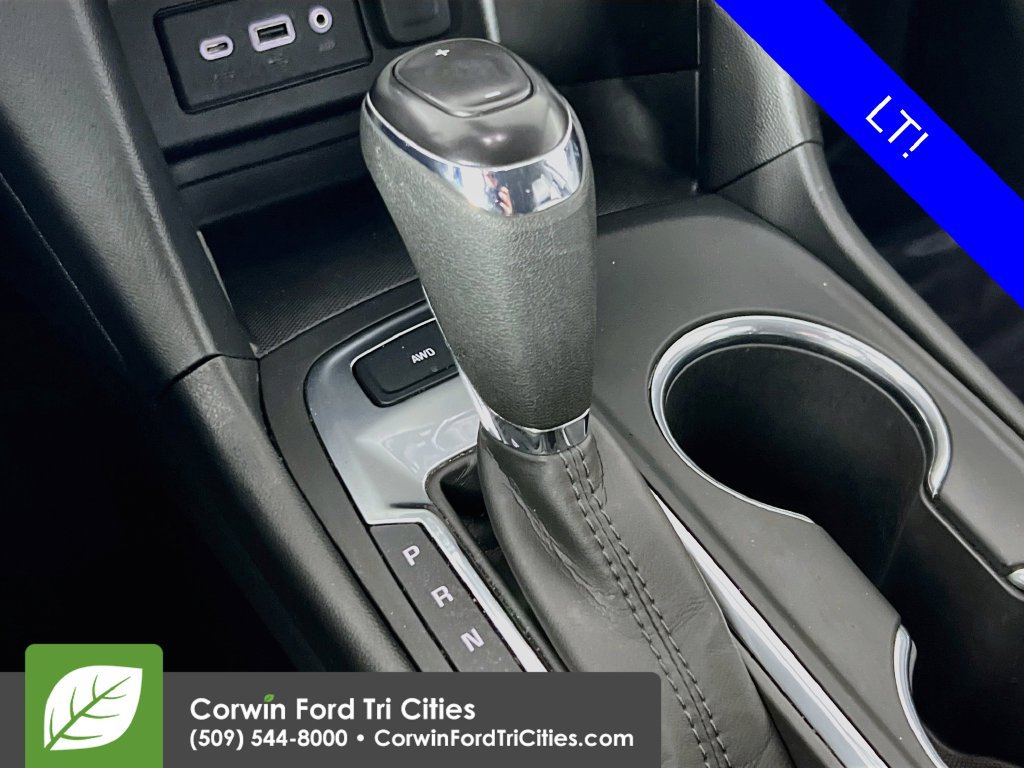 Used 2020 Chevrolet Equinox LT w/ Driver Convenience Package AWD/4WD image 9