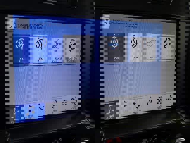 Certified 2019 Ford F150 Lariat w/ Equipment Group 502A Luxury image 32