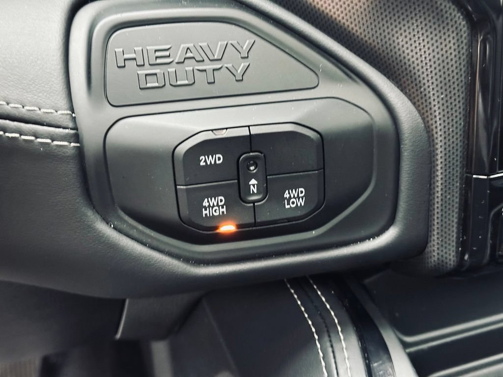 Used 2026 RAM 2500 Limited AWD/4WD image 35