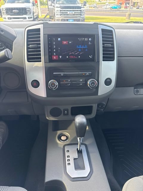 Used 2021 Nissan Frontier SV w/ SV Utility Package RWD image 16