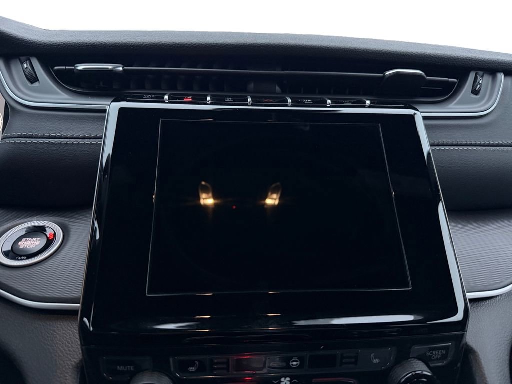 New 2025 Jeep Grand Cherokee Laredo X w/ Luxury Tech Group I image 15