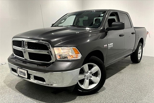 Used 2023 RAM 1500 Classic SLT image 3