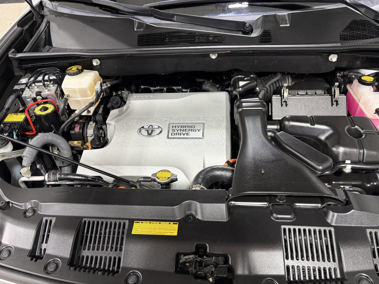 Used 2013 Toyota Highlander 4WD Hybrid image 41