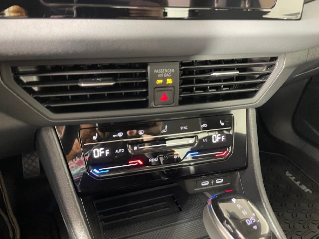 New 2027 Volkswagen Jetta SE FWD image 6