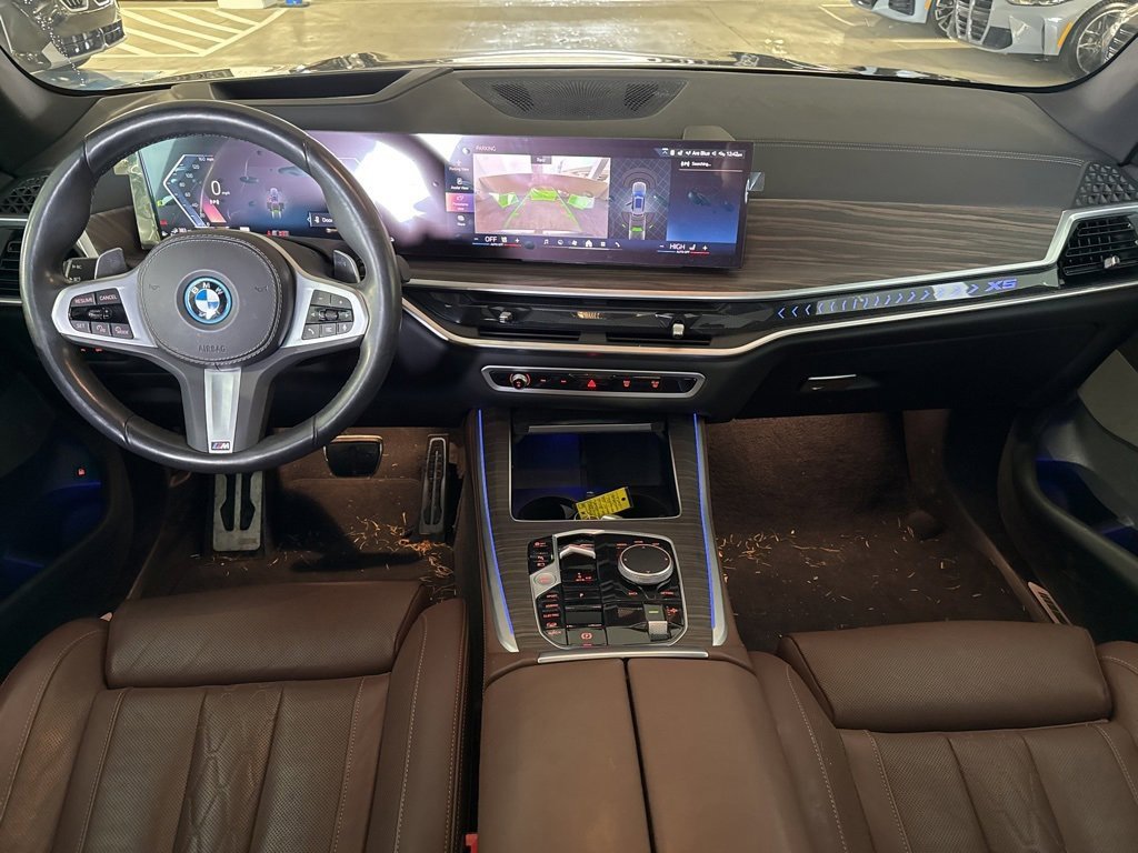 Used 2024 BMW X5 xDrive50e w/ M Sport Package image 9
