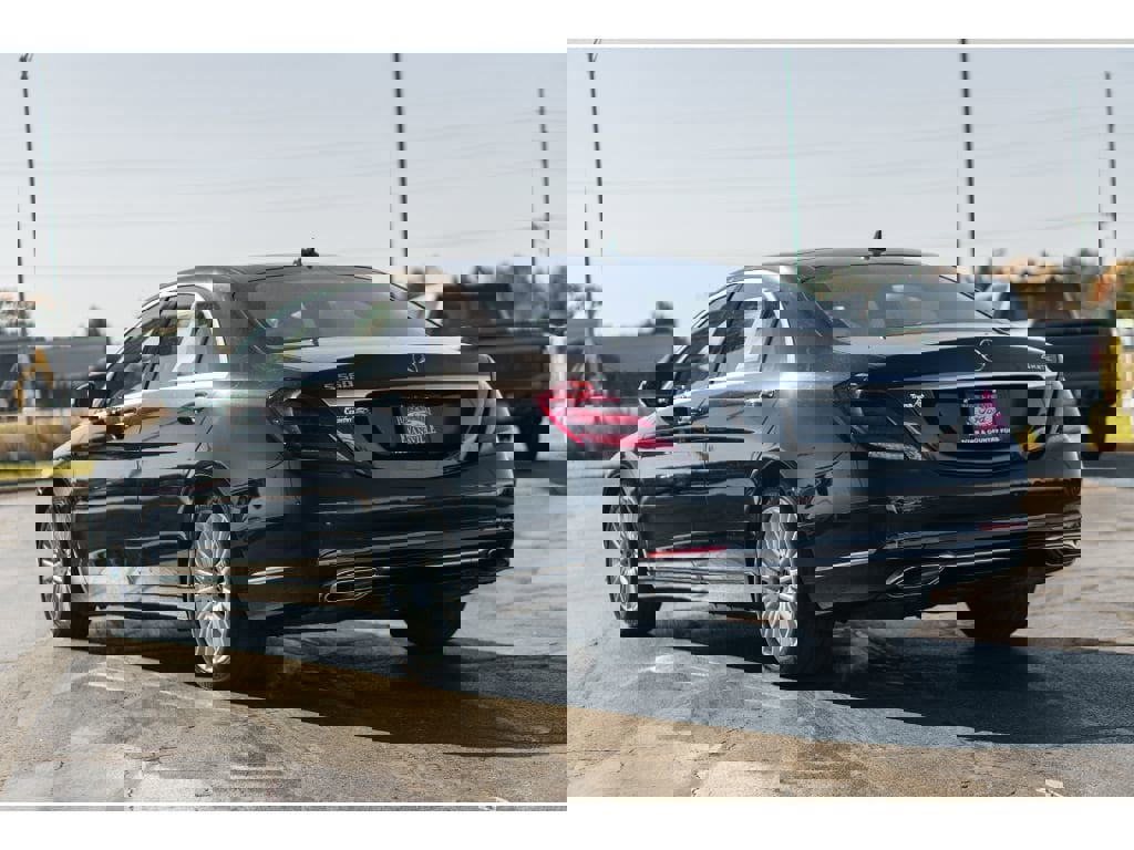 Used 2018 Mercedes-Benz S 560 4MATIC Sedan image 3