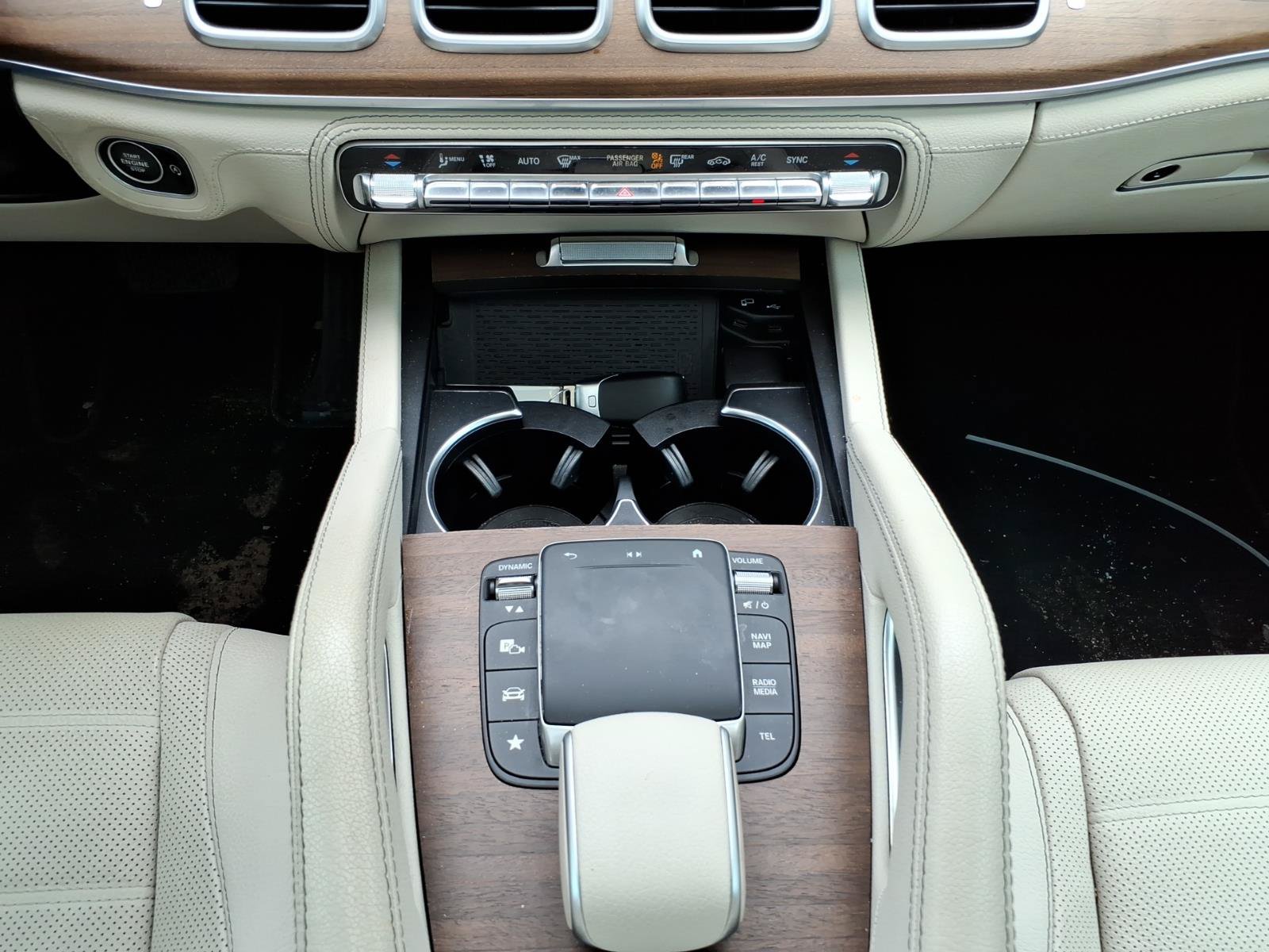 Used 2022 Mercedes-Benz GLS 450 4MATIC image 17