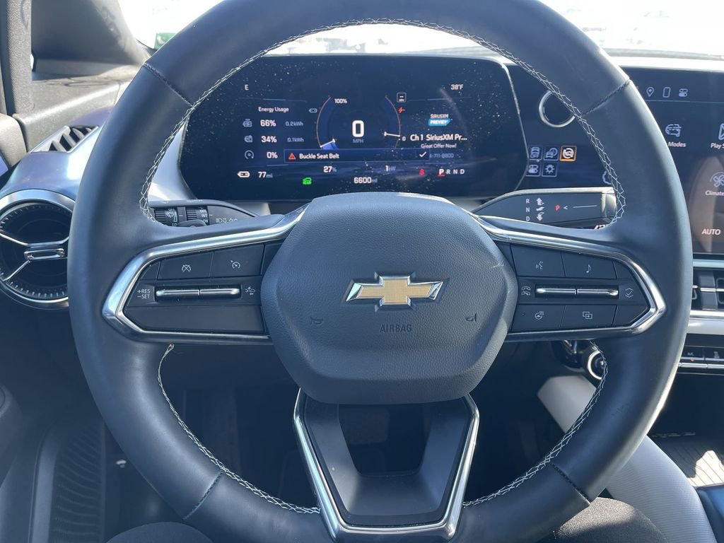 Used 2025 Chevrolet Equinox EV LT image 19