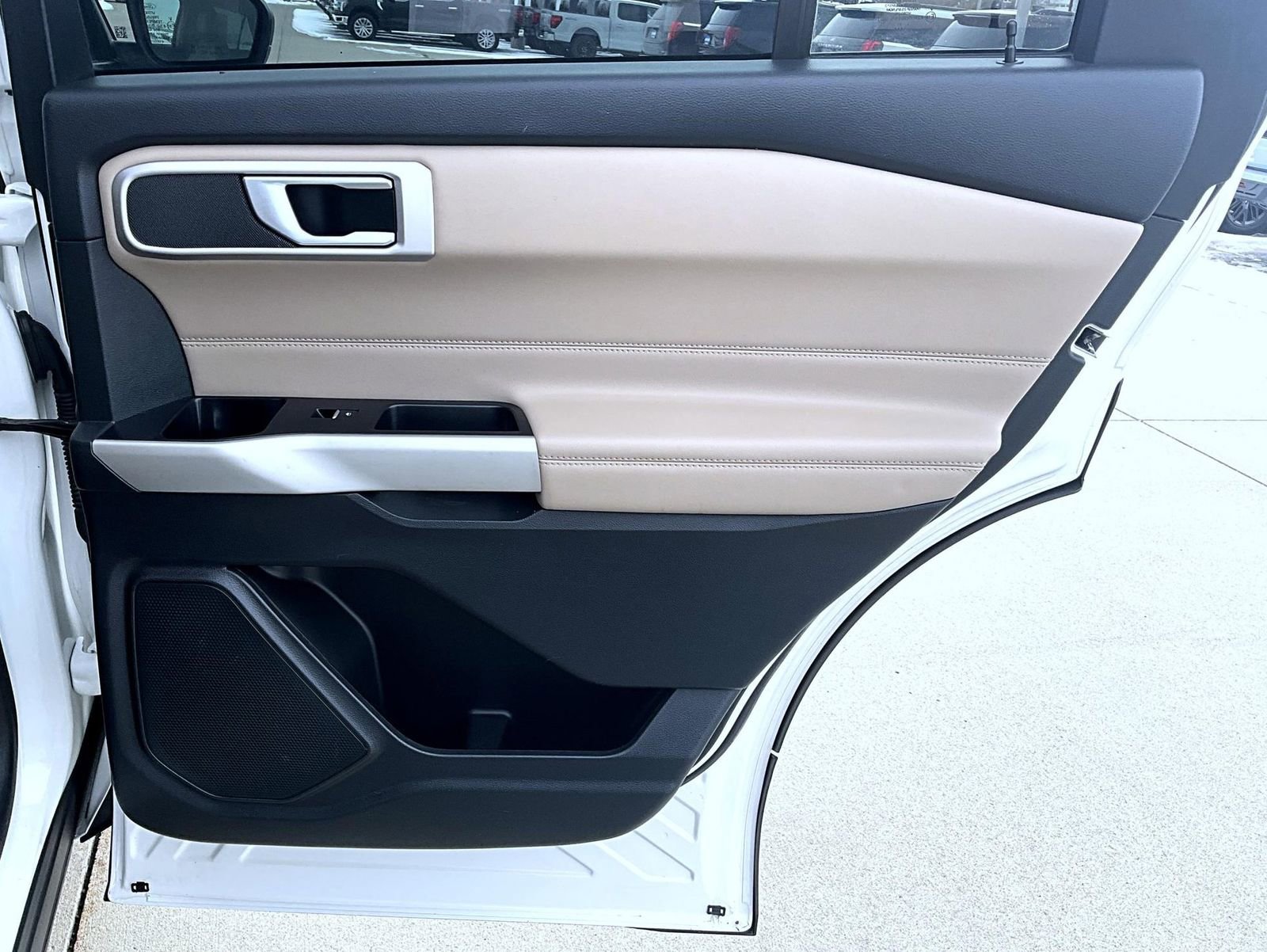 Used 2022 Ford Explorer XLT w/ Equipment Group 202A image 19