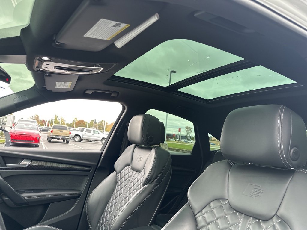 Used 2023 Audi SQ5 Prestige w/ Prestige Package image 27