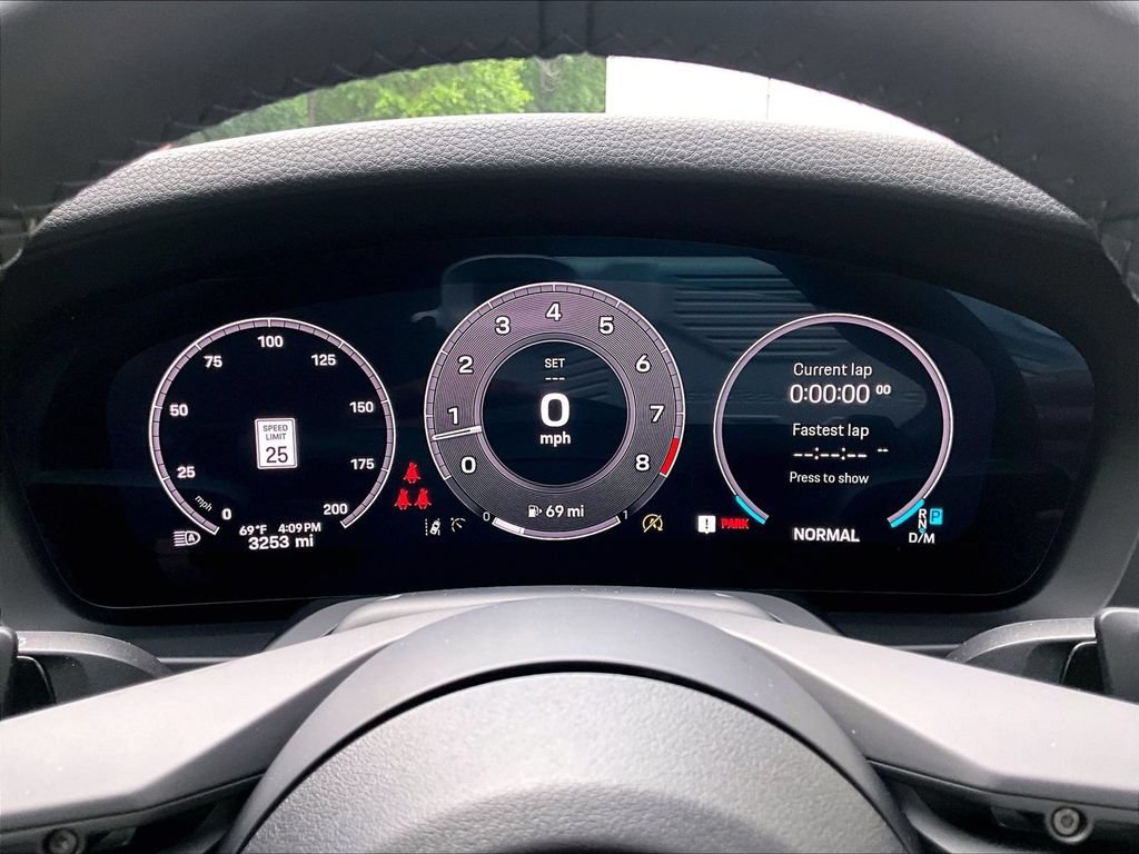 Certified 2025 Porsche 911 Carrera RWD image 24
