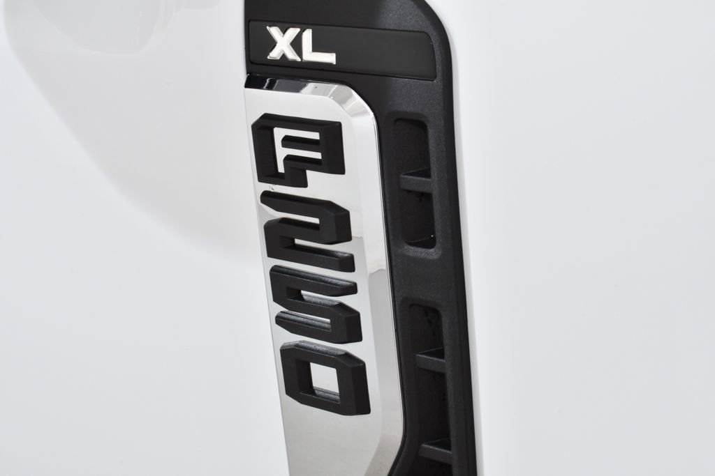 New 2026 Ford F250 XL w/ XL Chrome Package image 21