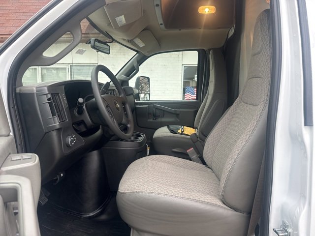 New 2024 Chevrolet Express 3500 w/ Power Convenience Package image 20