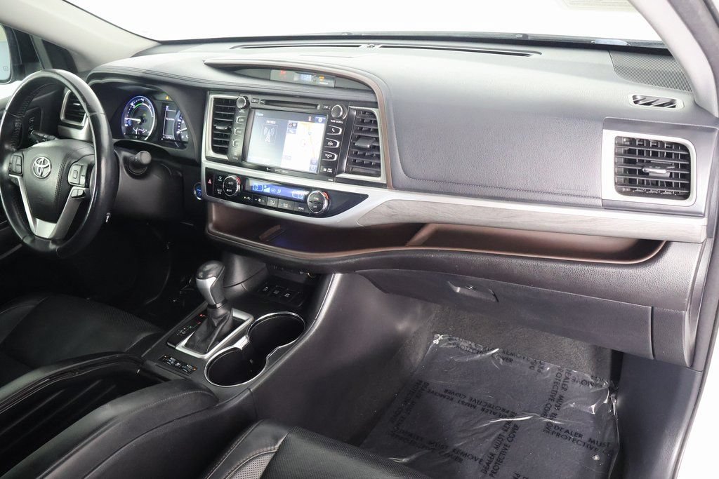 Used 2017 Toyota Highlander Limited w/ Carpet Mat Package AWD/4WD image 9
