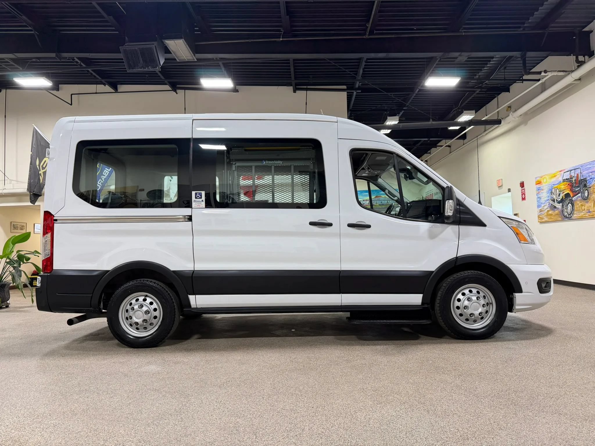 Used 2020 Ford Transit 150 XLT AWD/4WD image 5