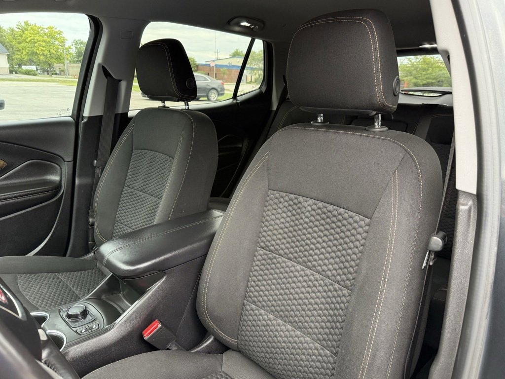 Used 2019 GMC Terrain SLE w/ Driver Convenience Package image 9