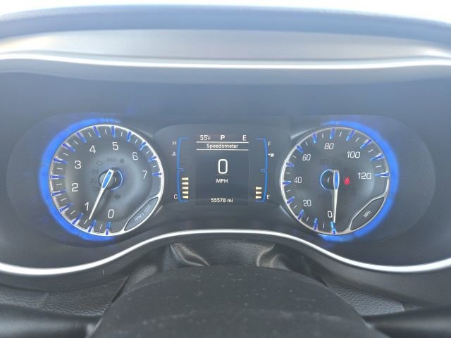 Used 2020 Chrysler Pacifica Touring w/ Cold Weather Group image 17