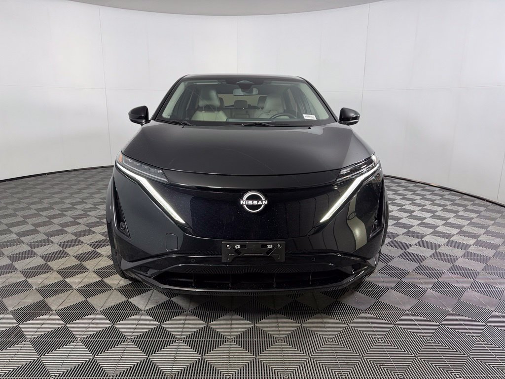 Used 2024 Nissan Ariya AWD image 2